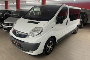 Opel Vivaro 2.5 CDTI Camping Letto Cucina Gancio