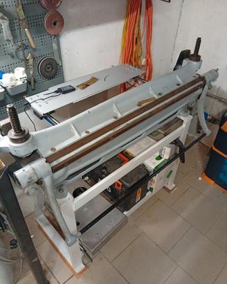 piegatrice a grembiale con riga di misura