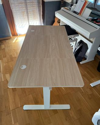 Scrivania regolabile 140x70