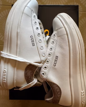 Sneakers Guess vibo n.36 donna