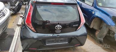 Portellone paraurti Toyota Aygo 2016