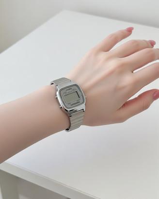 Casio Orologio digitale da donna - silver