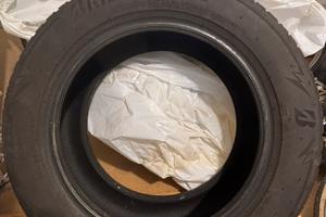 Bridgestone Blizzak 215/60 R17 96H