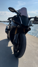 Yamaha R1