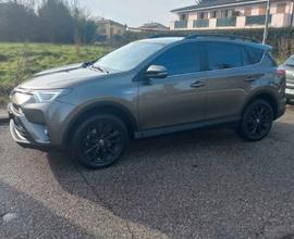 TOYOTA RAV4 4ª serie - 2018 con GPL