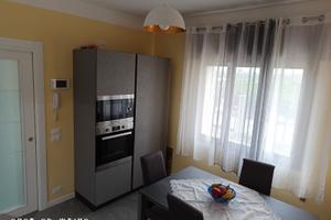 Tv Sud 2,5 Km dal Centro-ampia abbinata 4 camere