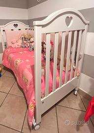 LETTINO A CANCELLO PICCI CON CUORE INTAGLIATO