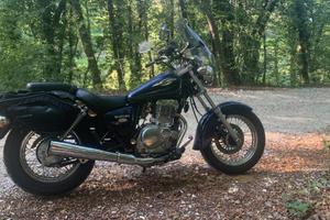 Moto Suzuki Marauder 250