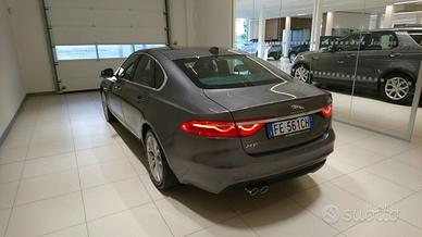 JAGUAR XF 2ª serie (X260) XF 2.0 D 180 CV aut...