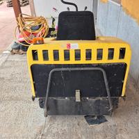 spazzatrice uomo a bordo