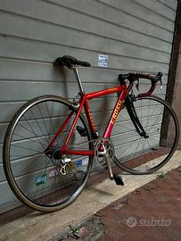 Bici da corsa ultraleggera ROSSI
