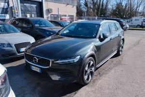 volvo V60 cross country b4