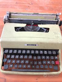 Macchina da scrivere olivetti