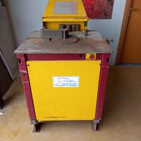 Macchina piegatrice della LEADERMAC