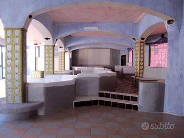 Immobile di 2100 m² con 3 locali a Arzachena