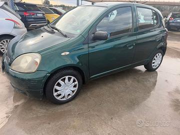 TOYOTA YARIS 2002