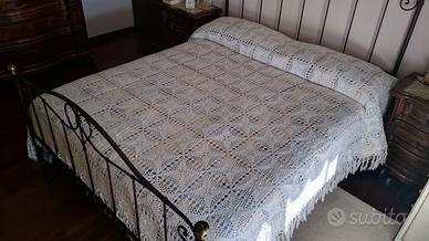 Coperta Copriletto di pizzo all'uncinetto bianca