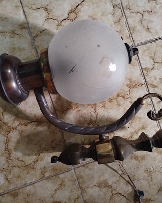 lampadario da muro e tetto 