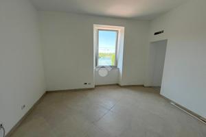 2 LOCALI A PONTE SAN PIETRO