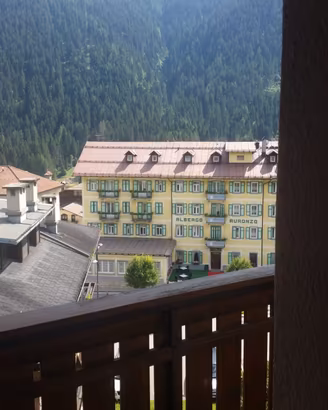 Grazioso bilocale vista lago zona centro