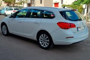 Opel Astra j 1.6 CDTI sports tourer cosmo 