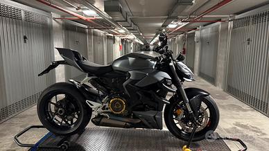 Ducati Streetfighter V2
