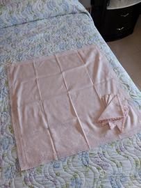 Tovaglia da the in raso rosa