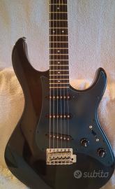 chitarra elettrica Yamaha EG303 