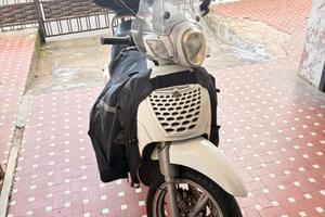 Scooter Aprilia Scarabeo 200ie