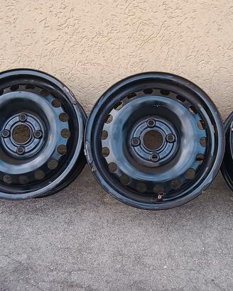 Cerchi in acciaio 14 pollici VW UP