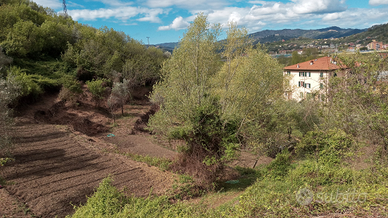 Terreno a piane