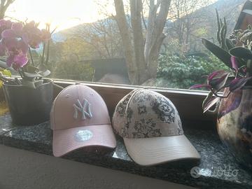 CAPPELLINI CON VISIERA