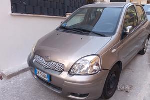 Toyota Yaris 13cc benzina 