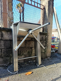 Tornello a tripode in acciaio inox per integrazion