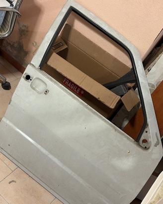 Porta anteriore fiat uno bianca