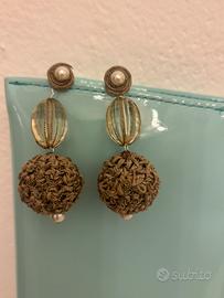 Orecchini pezzo unico fatto a mano