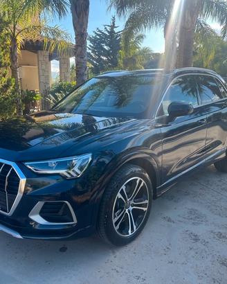 Audi Q3 40 TDI quattro S tronic Business Advanced