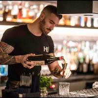 BARTENDER con esperienza decennale
