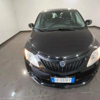 Lancia Ypsilon 1.0 FireFly 5 porte S&S Hybrid Silv