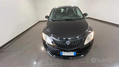 Lancia Ypsilon 1.0 FireFly 5 porte S&S Hybrid Silv