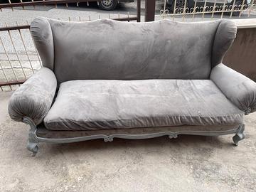 Divano in velluto vintage a 3 piazze