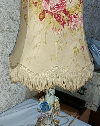 LAMPADA IN PORCELLANA E TESSUTO