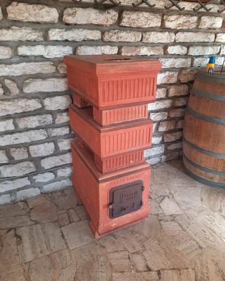 stufa in terracotta