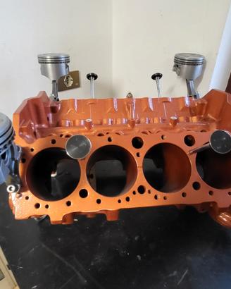 motore v8 tavolino
