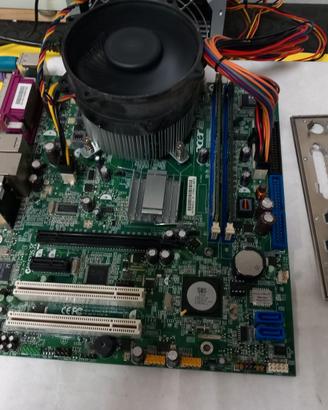 Scheda madre + CPU Intel E2140 + memoria ram 4 Gby