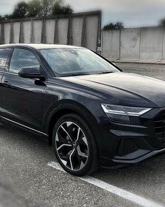 Audi Q8 50 tdi Sport 286cv S-Line