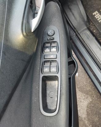 Coman vetri ant sx FIAT GRANDE PUNTO 2013