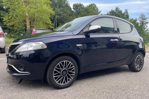 Lancia Ypsilon 1.3 MJT 16V 95 CV 5 porte *Neopaten