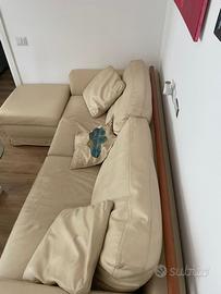 divano 3 posti in vera pelle beige + pouf mobile