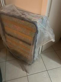 Letto pieghevole con materasso, ruote, doghe legno